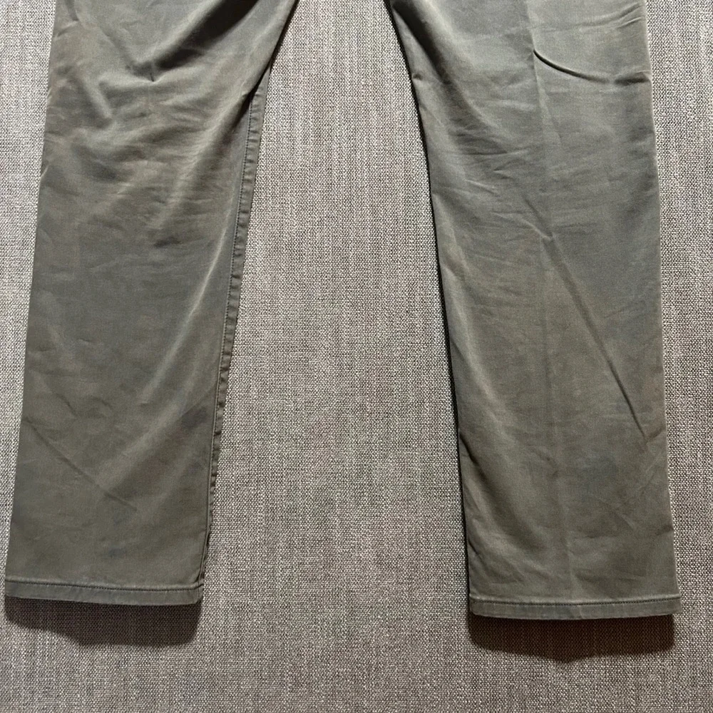 Flint and Tinder 365 Pant Mens 33x30 (Fits 34x30) Slim Fit Chino Discoloration